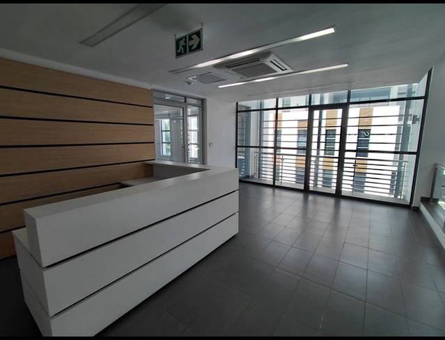 120M² OFFICE TO LET IN BRYANSTON